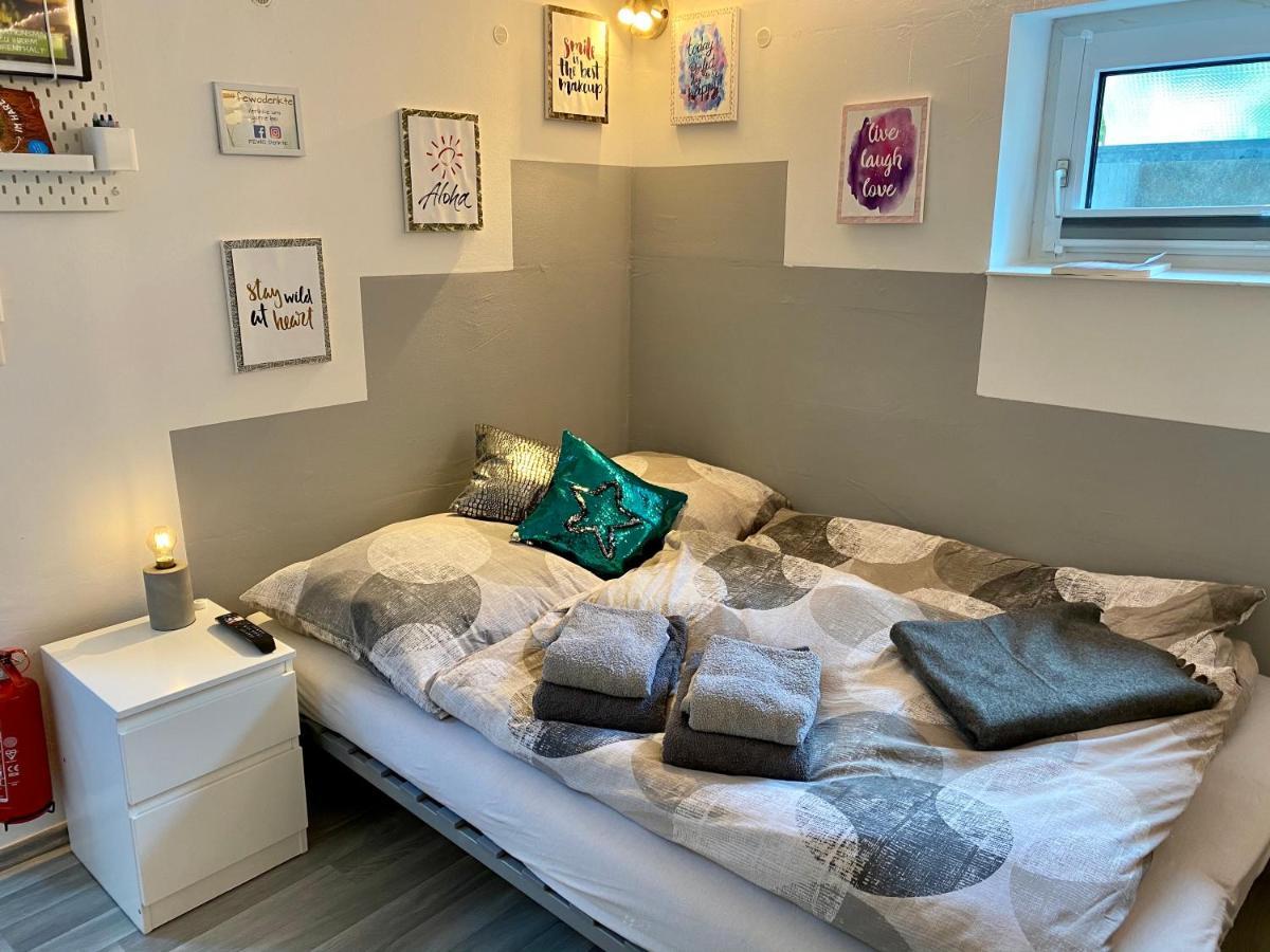 Modernes Zimmer Mit Kuechenzeile Und Bad Denkte 外观 照片